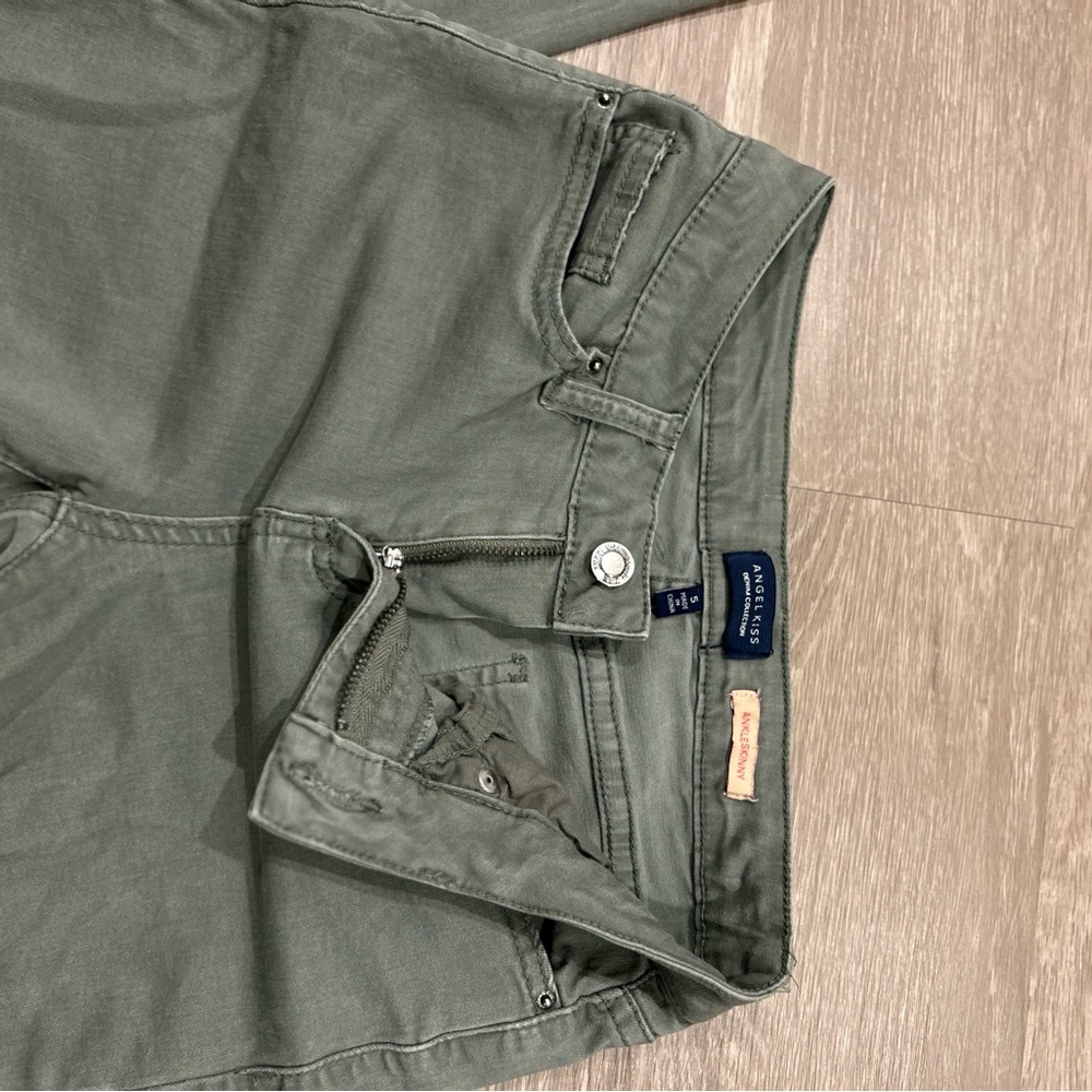 Jeans - Picture 6 of 6